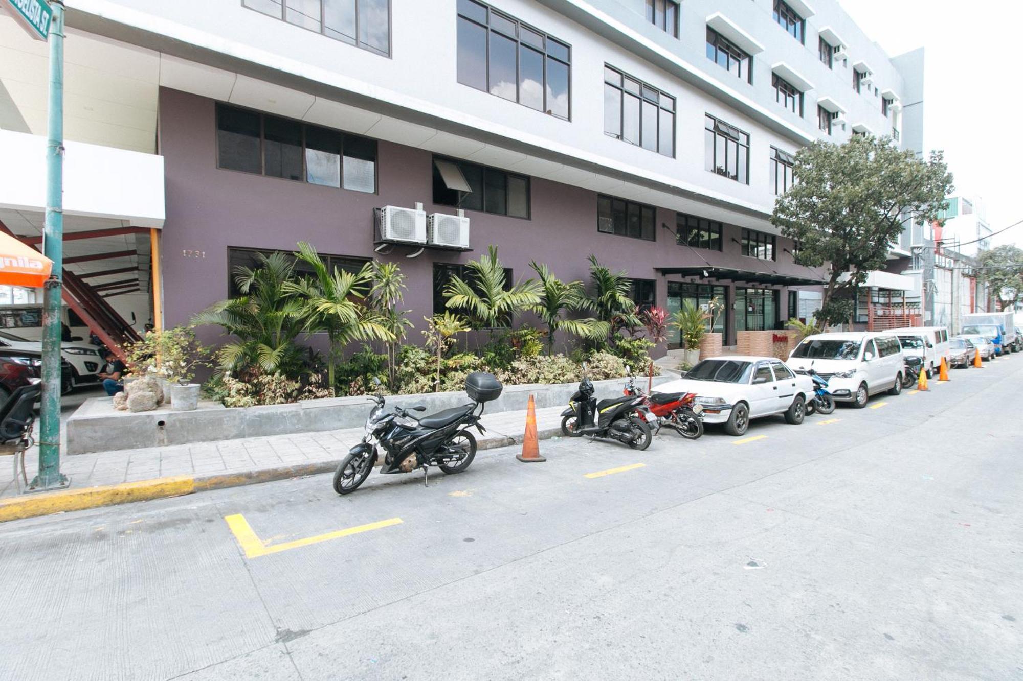 Reddoorz Plus At Evangelista Street Makati Makati City Exterior foto